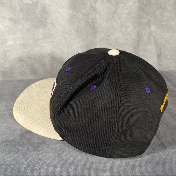 Los Angeles Lakers Mitchell & Ness Hat Adjustable Wool Blend Basketball Cap - Picture 4 of 11